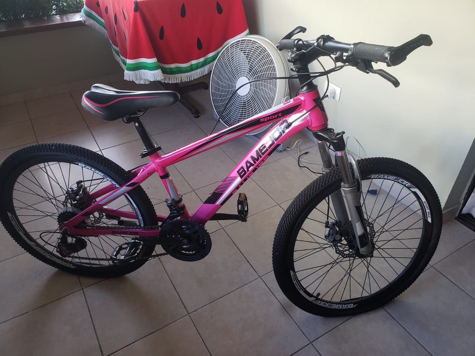 bicicletas y accesorios - BICICLETA BAMEJOR USADA SÓLO UNA VEZ CON CASCO GRATIS SI LA COMPRAS. 2
