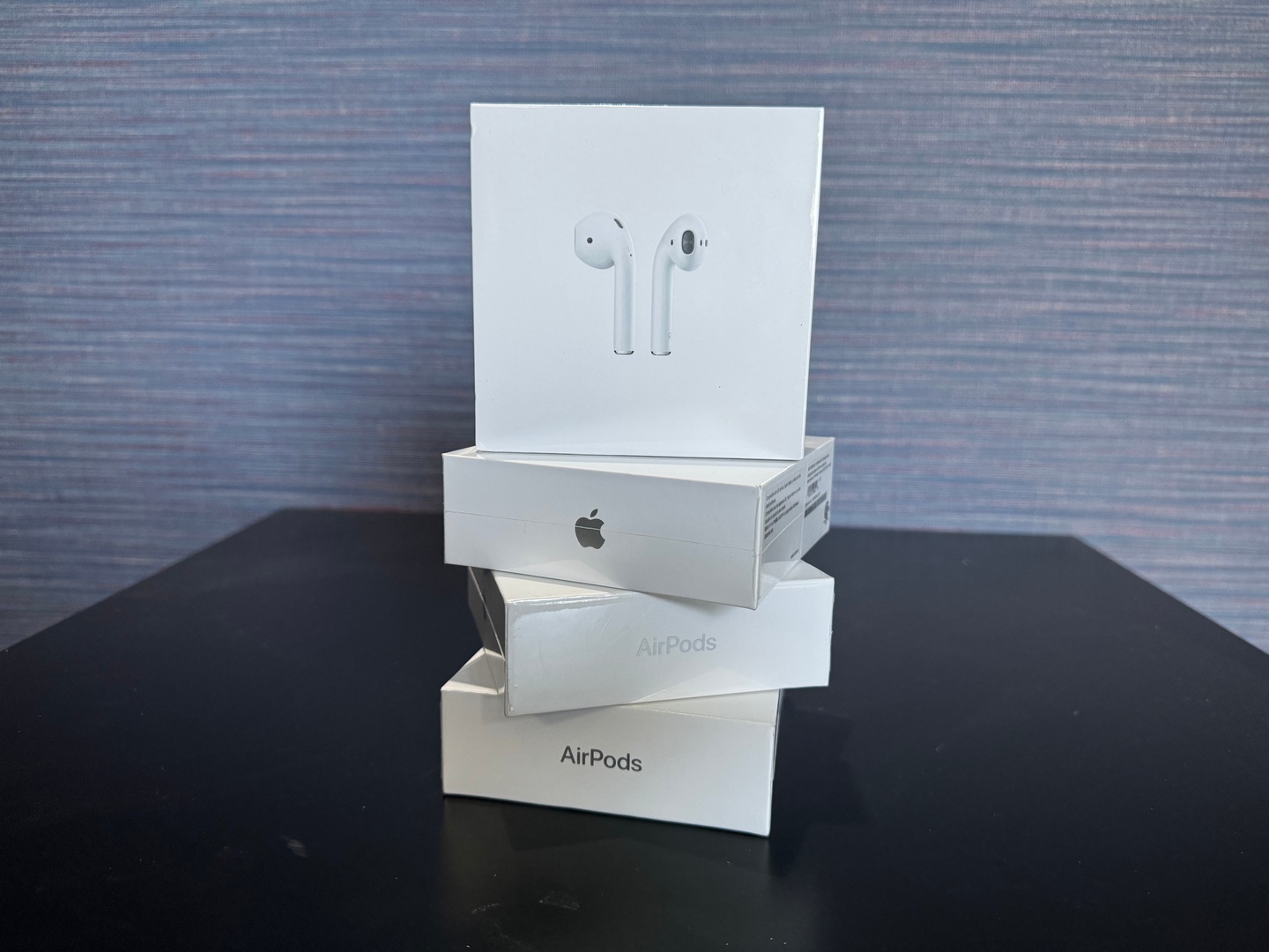 accesorios para electronica - Airpods Series 2 Charging Case Nuevos Sellados 100%Originales, RD$ 8,000 NEG / T