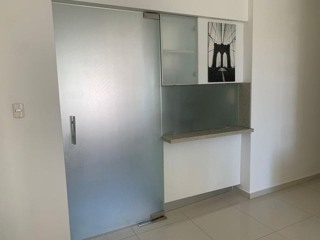 apartamentos - Apartamento en venta #24-872 iluminado bien distribuido planta eléctrica 1