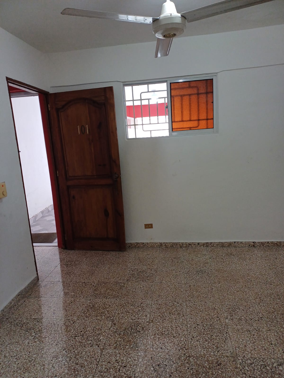 habitaciones y viviendas compartidas - Alquiler habitacion El Josue de Herrera 4