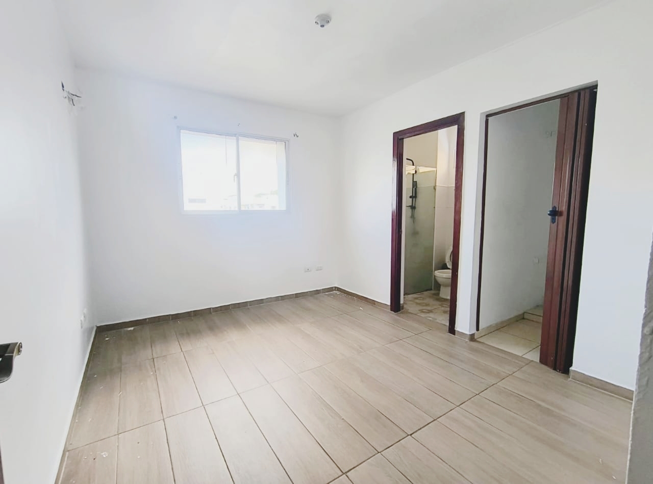 apartamentos - Se Vende Apartamento próximo a la Av. Yapur Dumit (Cuarto Nivel) de 85 mts.  4