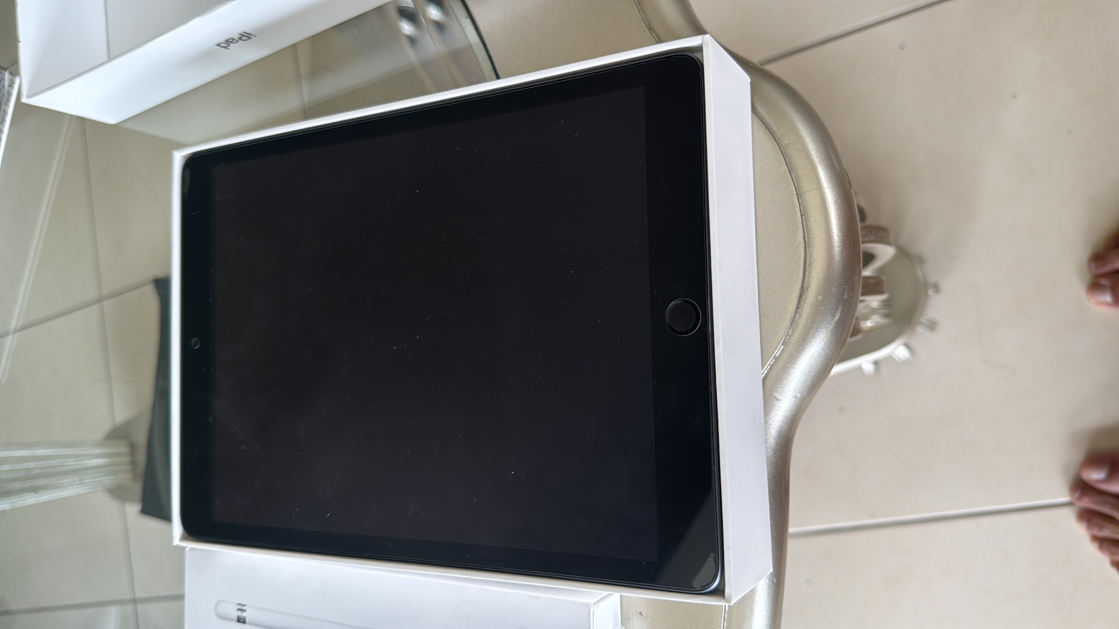 celulares y tabletas - Apple iPad Air 64gb de 9na generación con lápiz  1