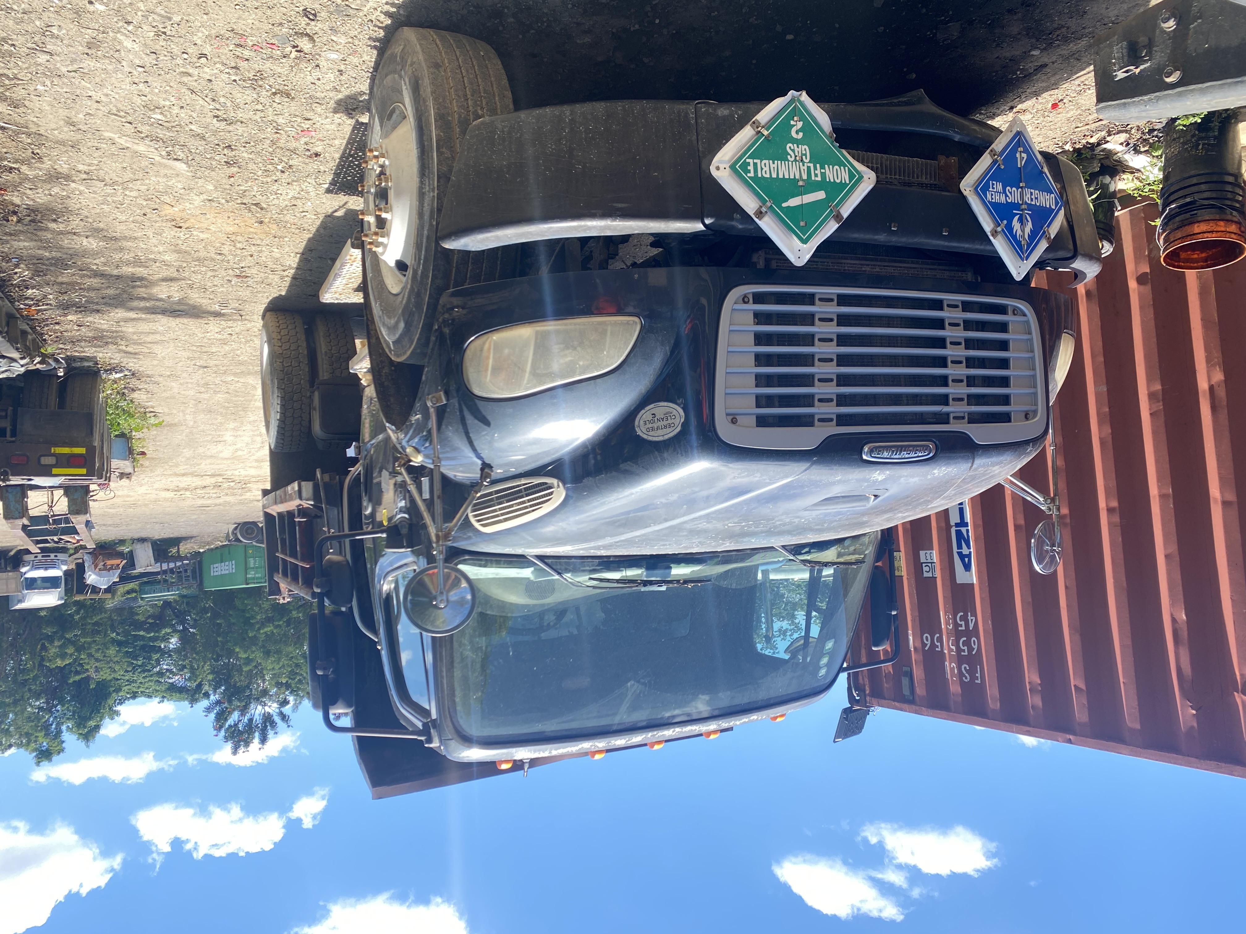 camiones y vehiculos pesados - CAMION VOLTEO 0
