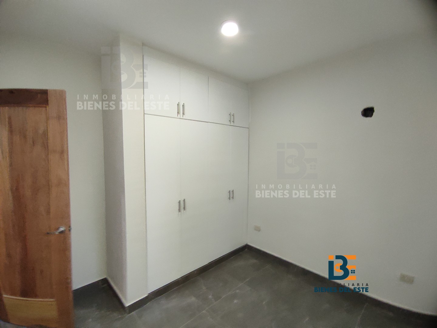 casas - Moderna Vivienda en Venta en Residencial Cerrado, Seguridad 24 Horas 2