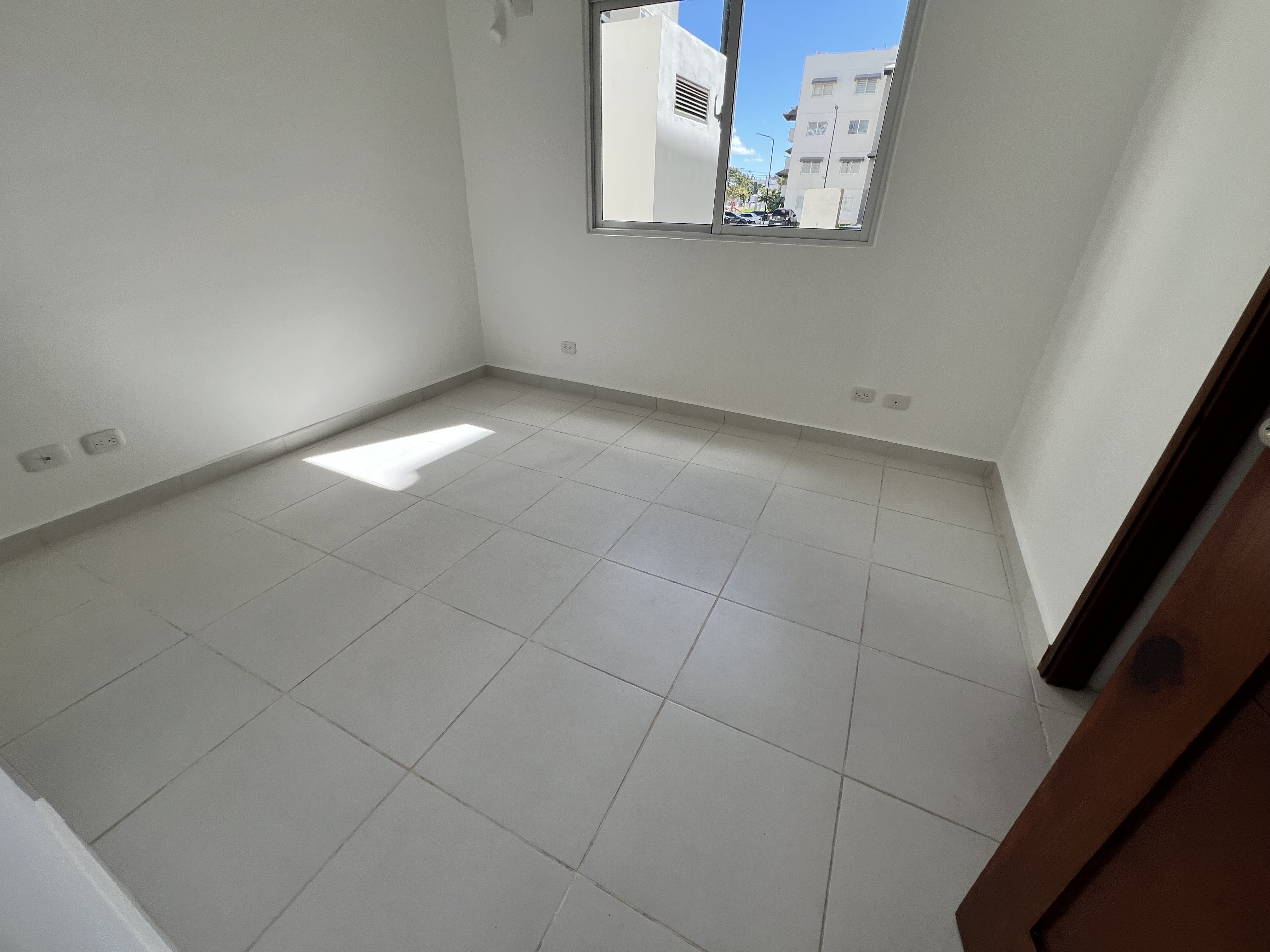 apartamentos - venta de apartamentos listos en la autopista las Americas Santo Domingo este  5