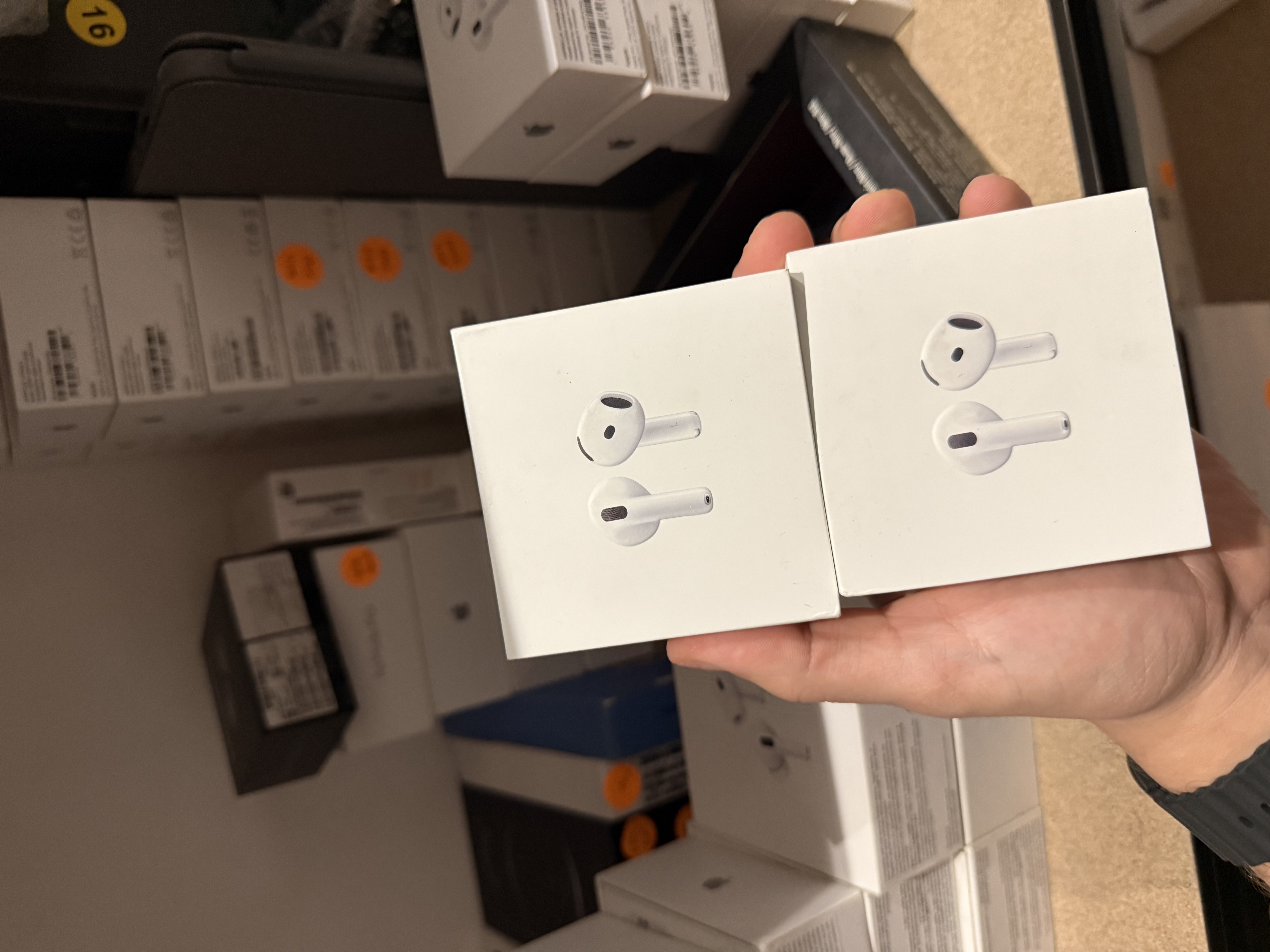 camaras y audio - AIRPODS 4TA GENERACION ORIGINALES