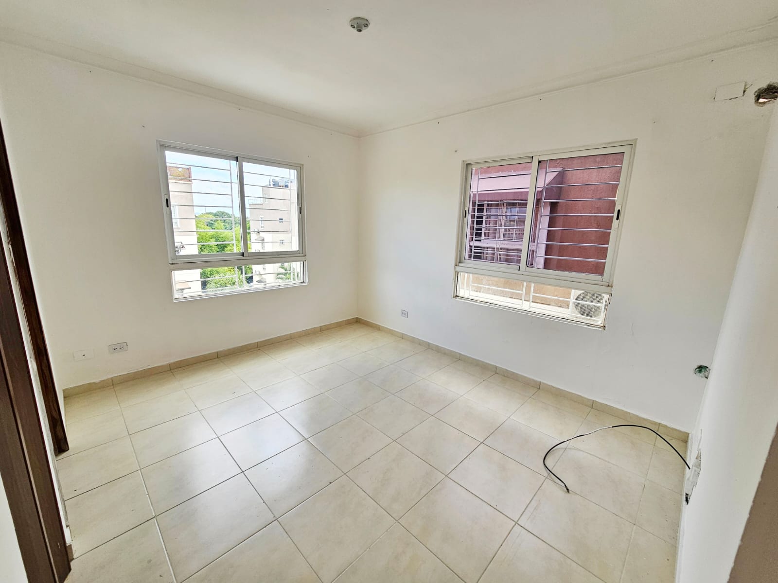 apartamentos - Apartamento en Venta 4to Piso con Amplia Terraza 4