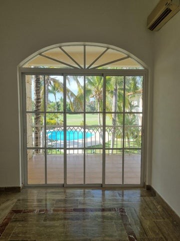 casas vacacionales y villas - Villa en venta Punta Cana #24-328 tres dormitorios, balcón, gimnasio.
 5