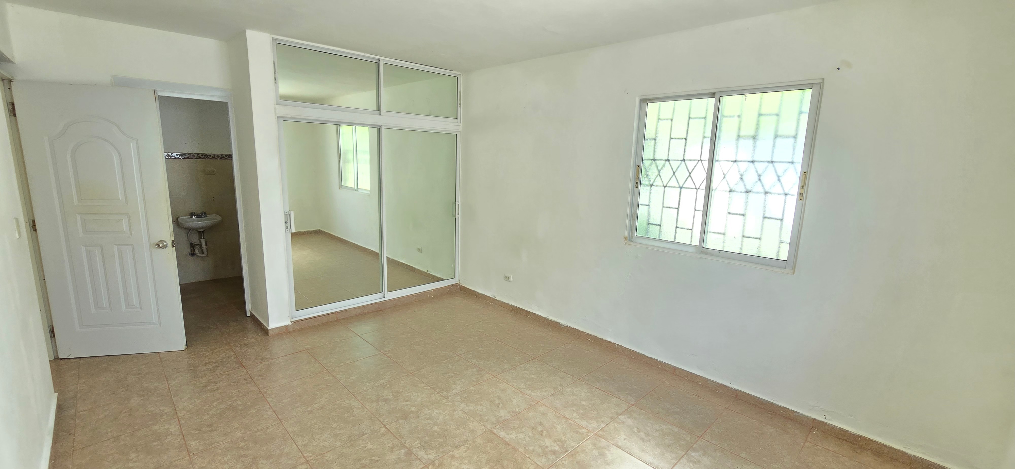 casas - rento casa en la hatuey calle principal el camello  2