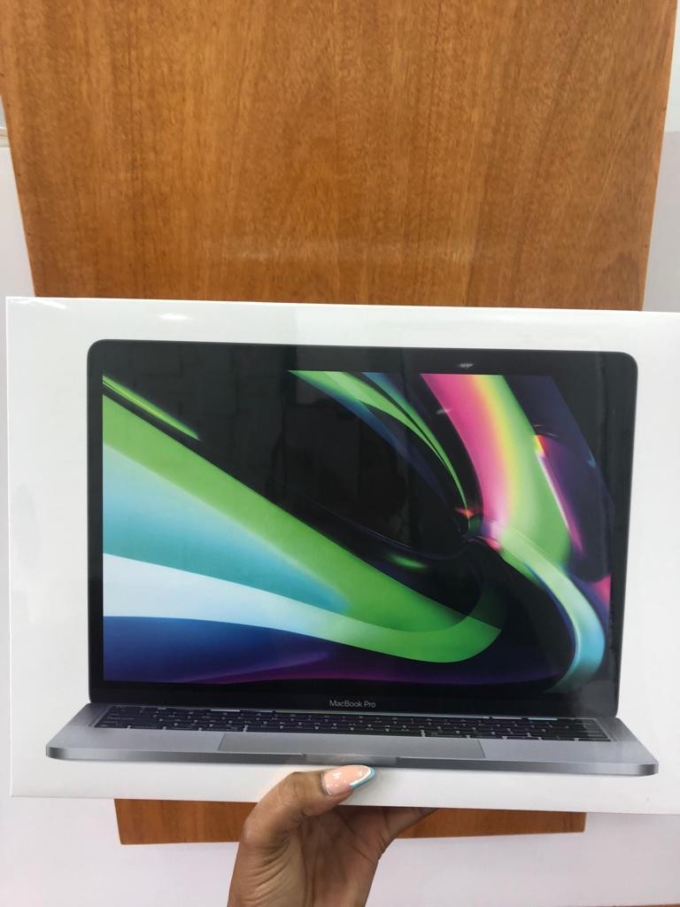 otros electronicos - Macbook Pro 2022 M2 8gb RAM 256gb 2