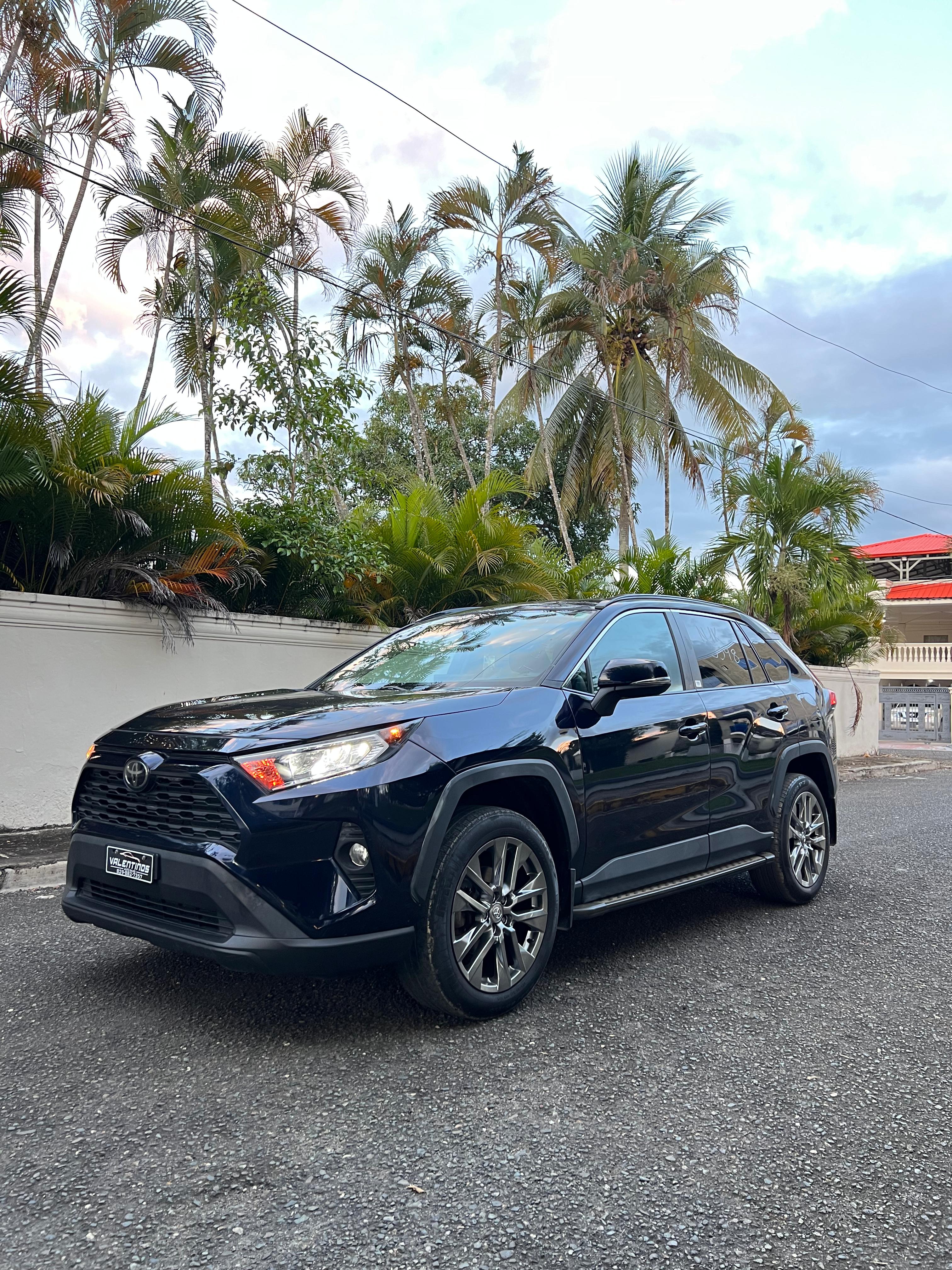 jeepetas y camionetas - Toyota rav4 2022 xle 1