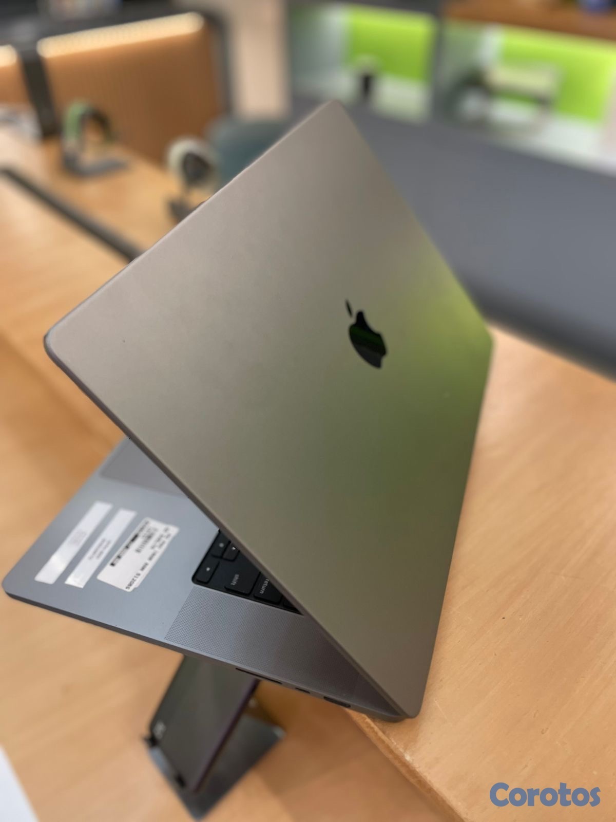 computadoras y laptops - MACBOOK M2 PRO 16 PULGADAS 2023 16GB DE RAM 512GB SSD  1