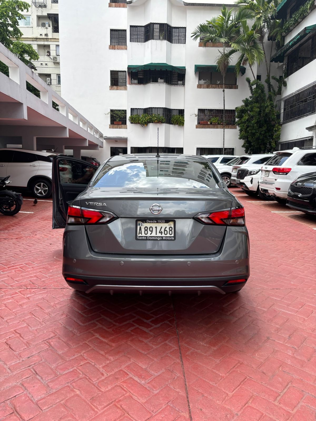 carros - Nissan Versa año 2022 1
