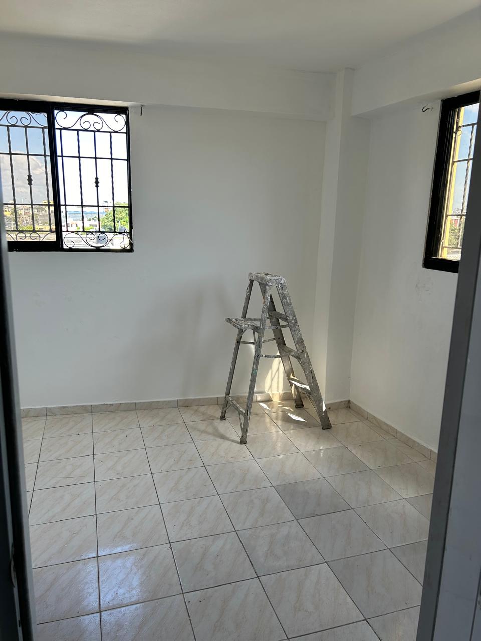 apartamentos - Se alquila en Ens. Quisqueya. 2