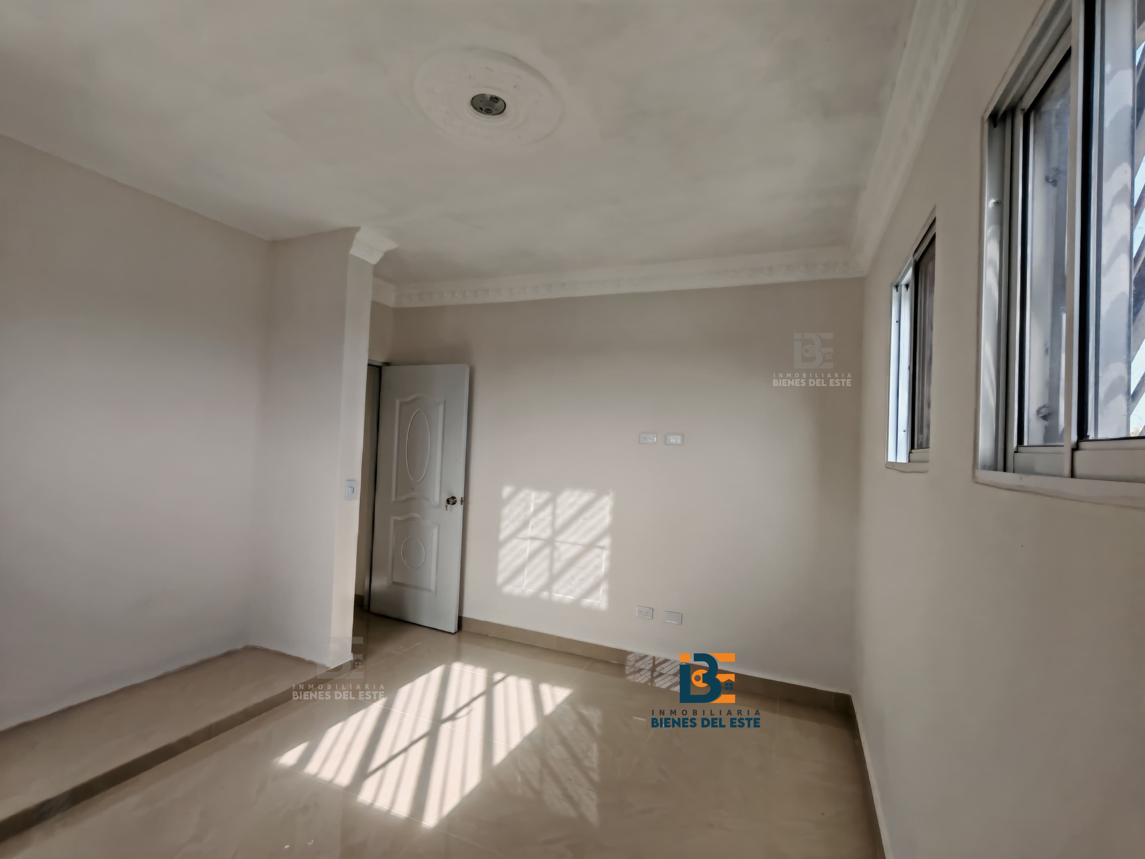 apartamentos - Se Alquila Apartamento de Tres habitaciones, SPM. 4