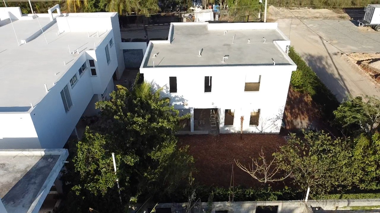 casas - De Venta Casa Espaciosa y con ubicación privilegiada 
Residencial Petrópolis   8