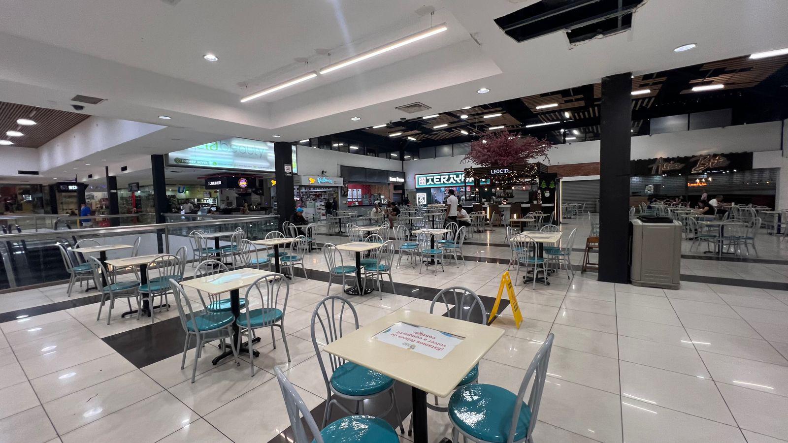 oficinas y locales comerciales - Local de renta en la Plaza Internacional, Santiago 1
