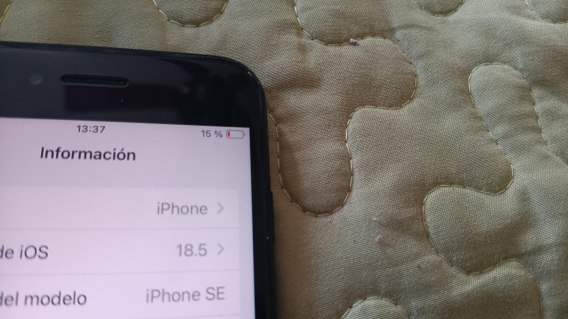 celulares y tabletas - Iphone se 2022 como nuevo  2