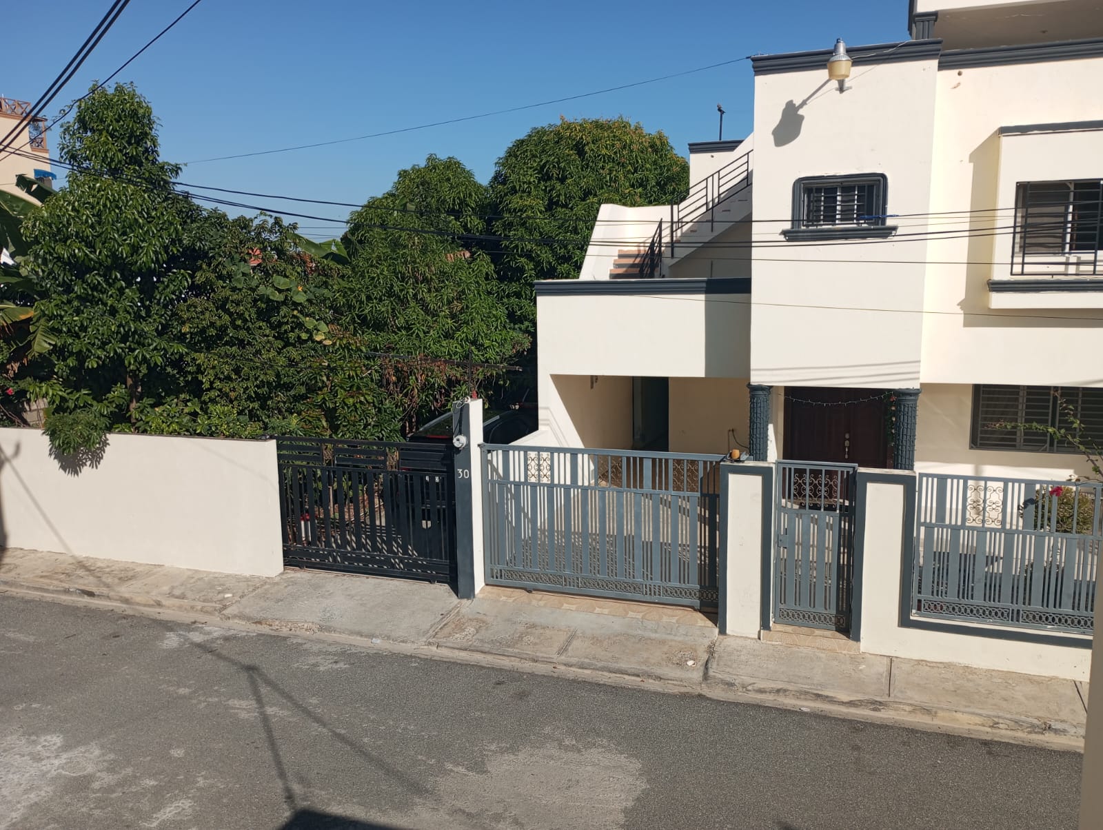 casas - Se vende amplia casa de dos niveles 1