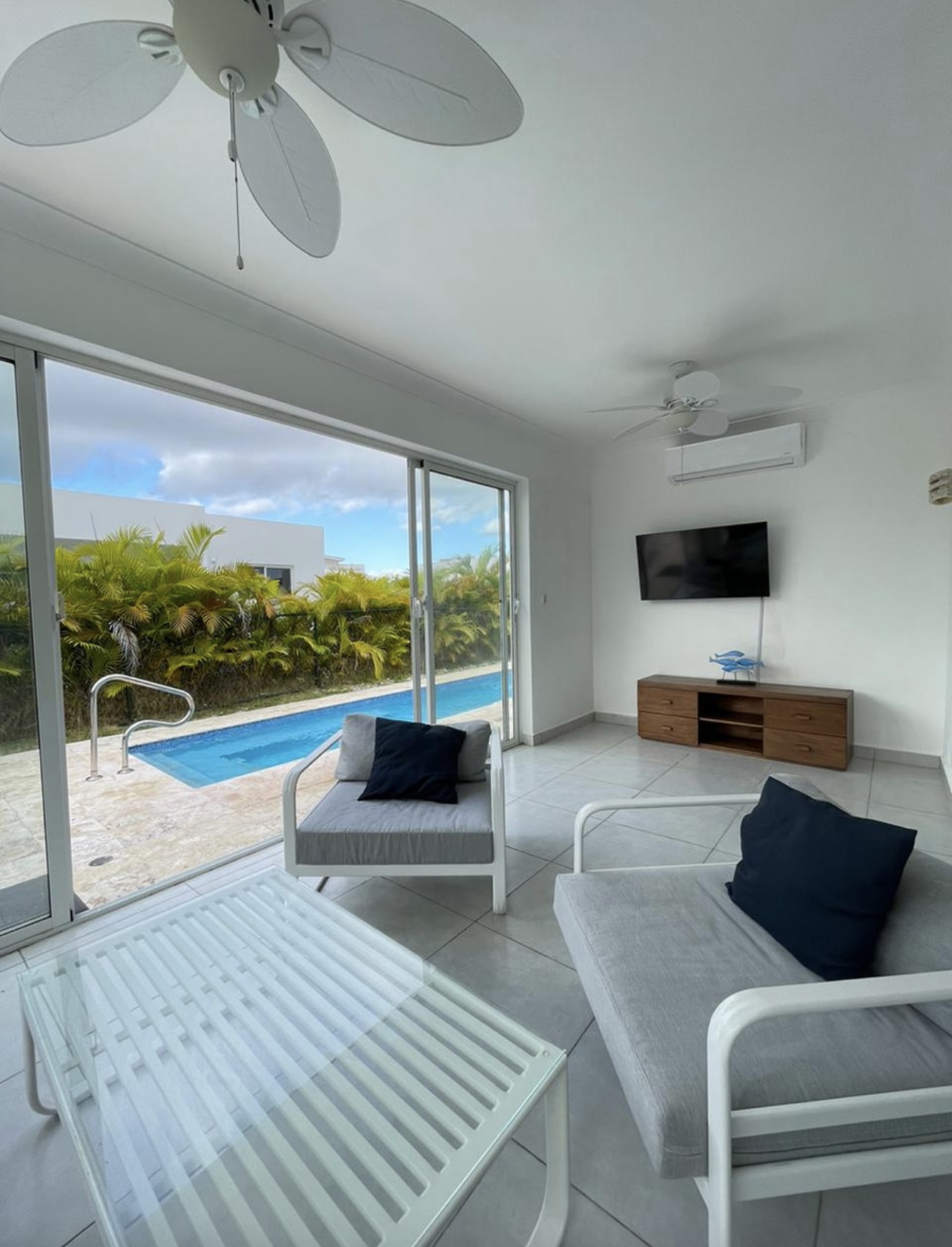 casas vacacionales y villas - HERMOSA VILLA AMUEBLADA VISTA CANA 5