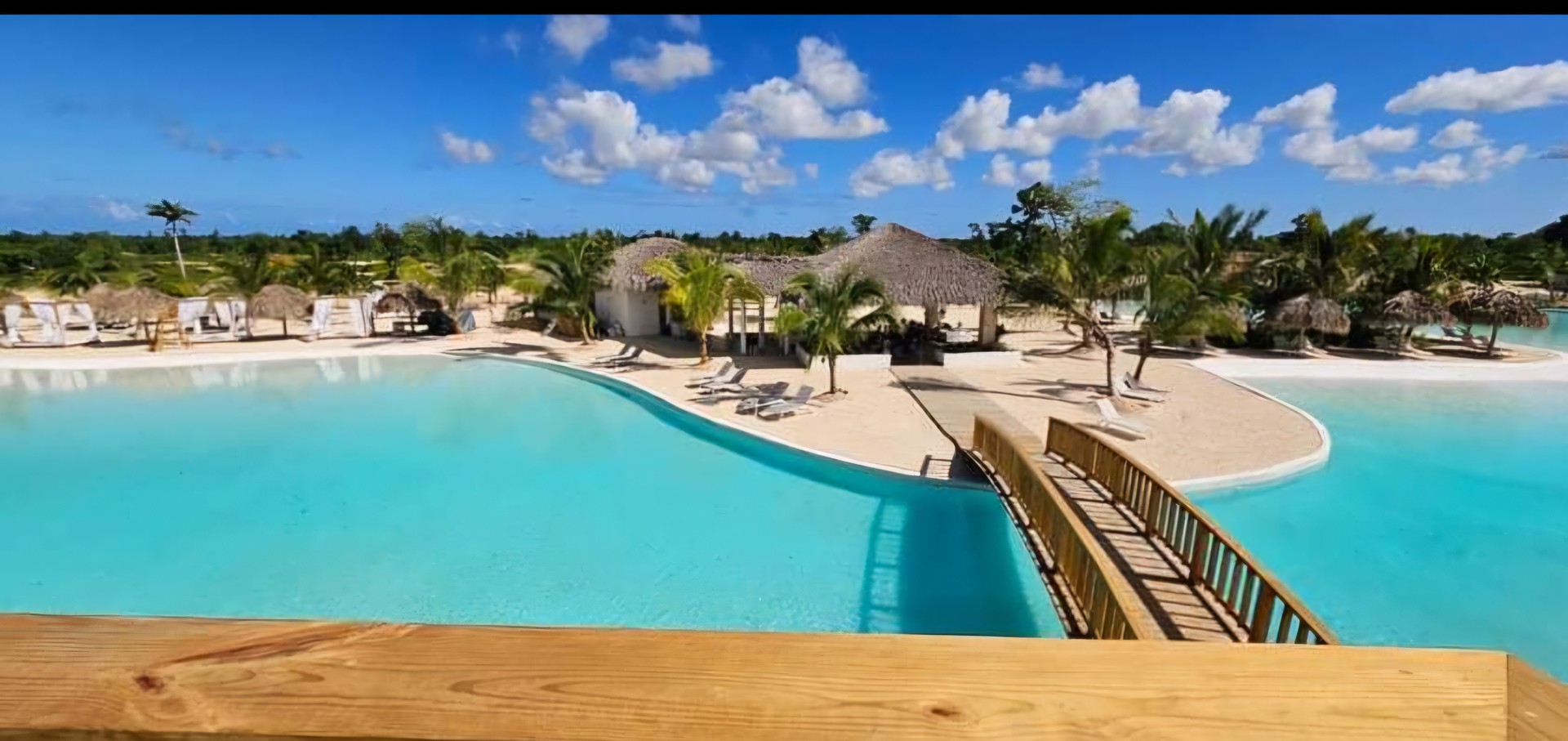 casas vacacionales y villas - SE VENDE o SE ALQUILA propiedad en primaveral IIl, Bávaro provincia la Altagraci 2