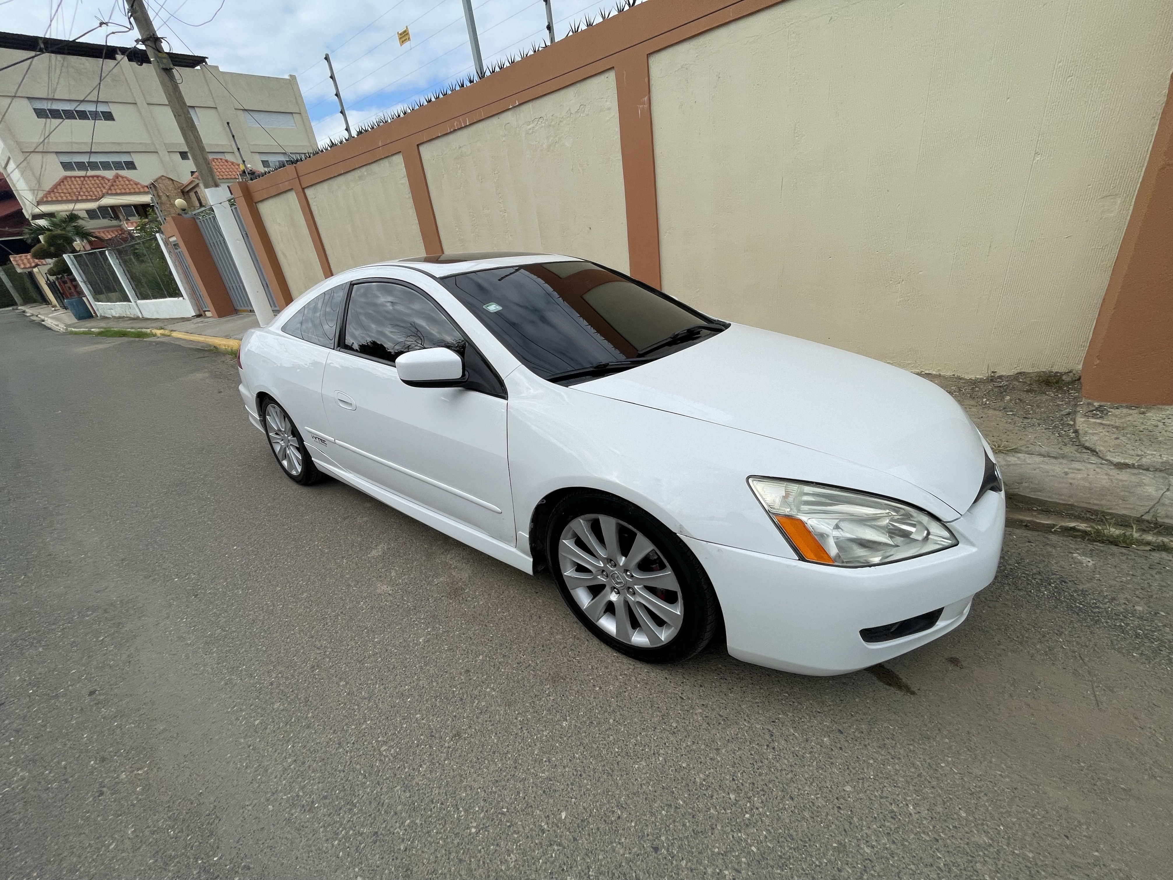 carros - se Honda accord coupe con aro 17 2005 con buena musica interior  3