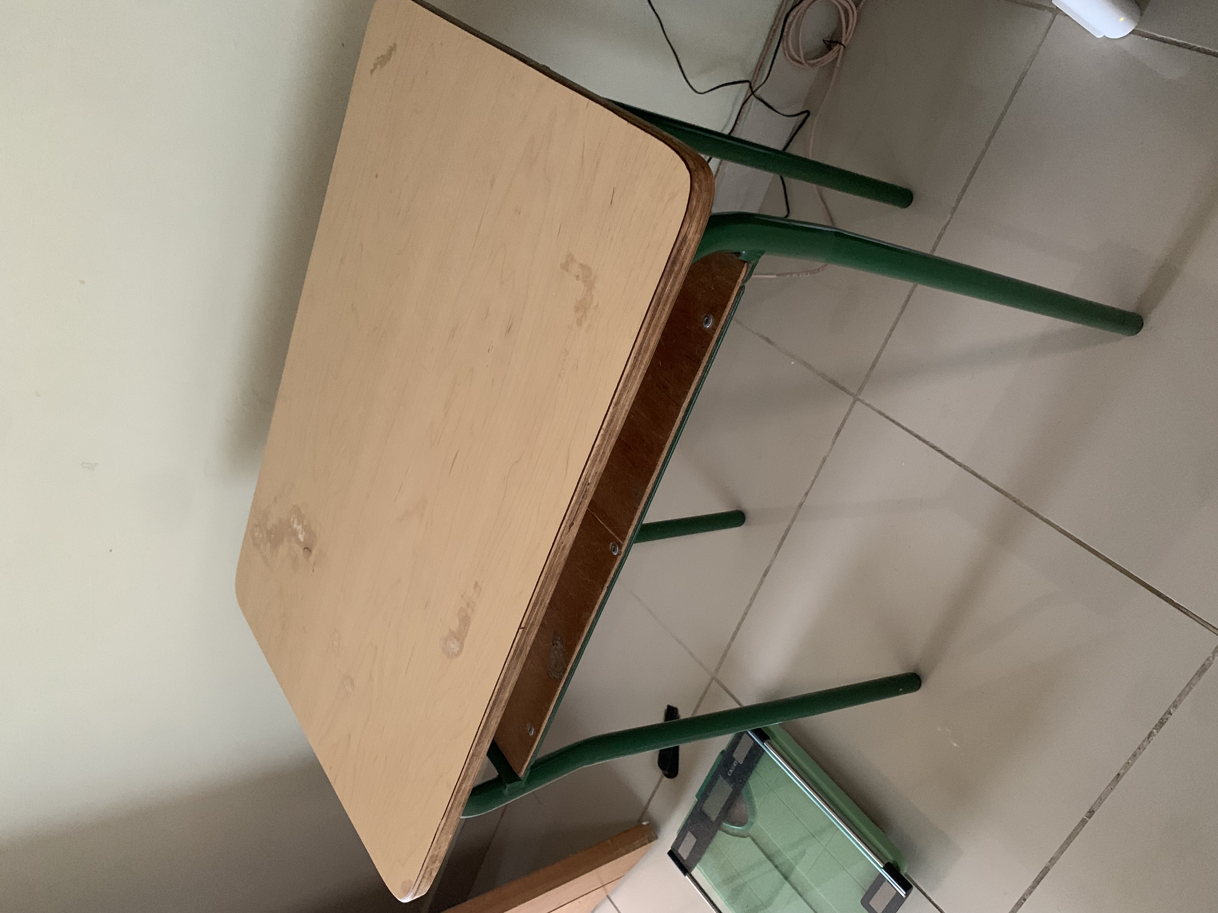 decoración y accesorios - Vendo Mesita tipo Butaca 3