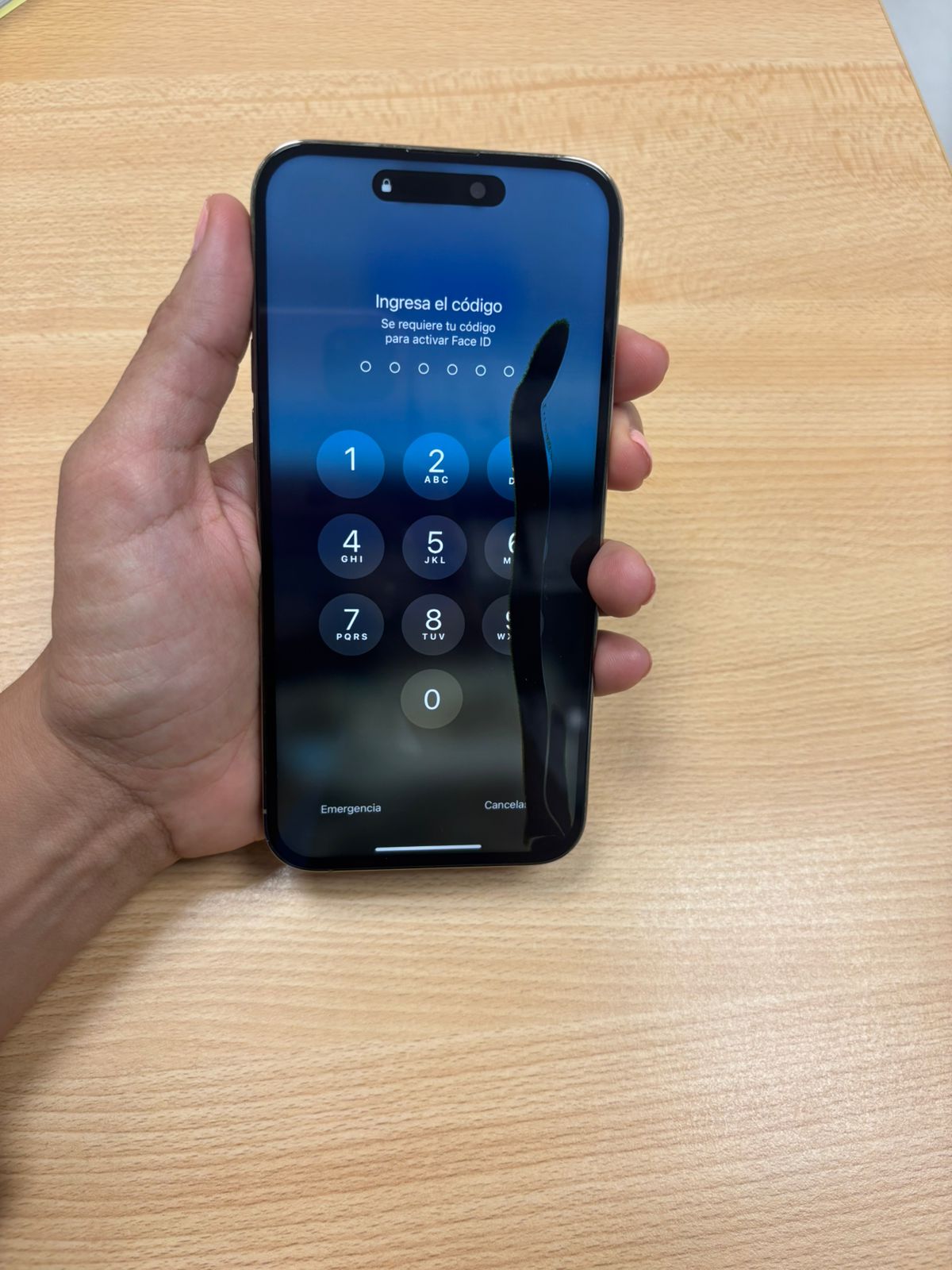 celulares y tabletas - Vendo IPHONE 14 PRO MAX CON PANTALLA ROTA 2
