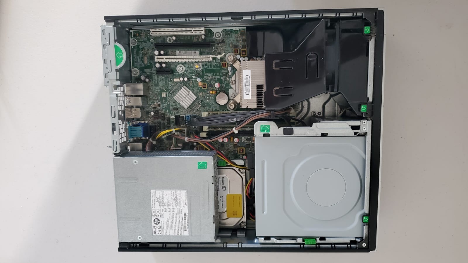 computadoras y laptops - Computadora de escritorio CON 2 MONITORES