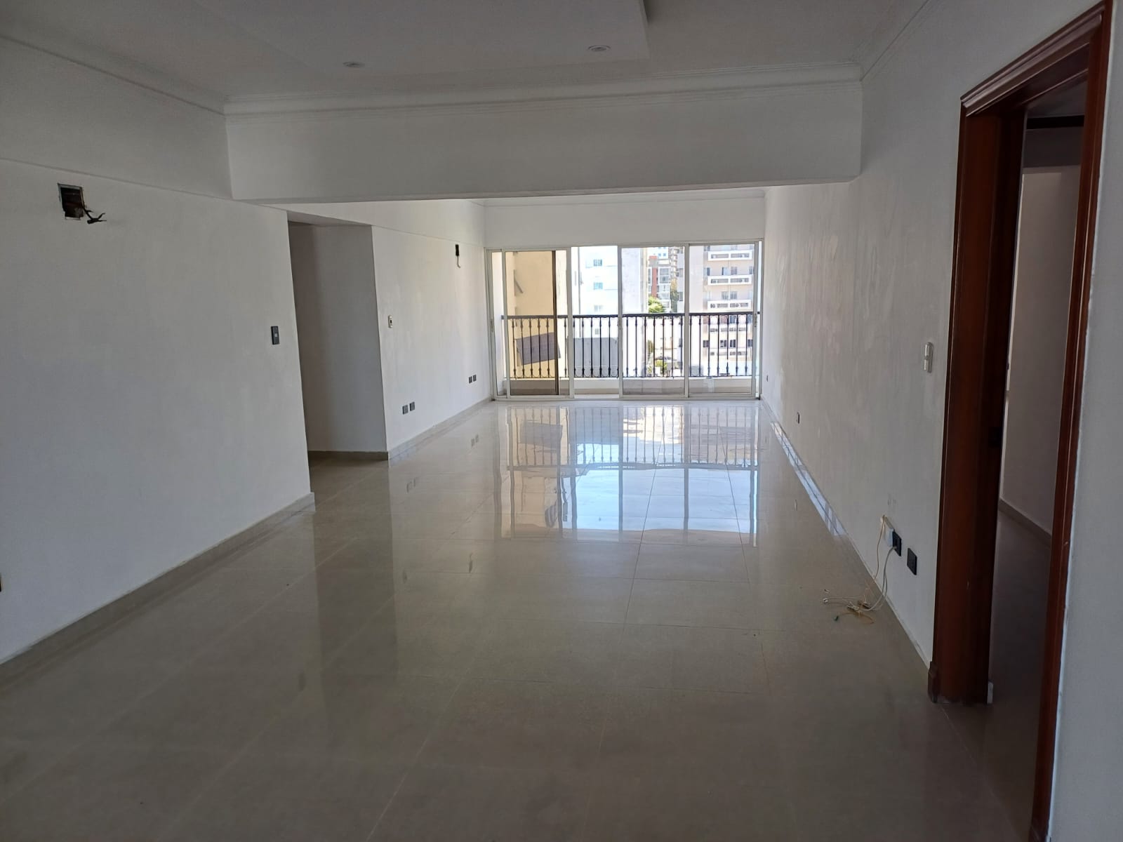 apartamentos - RENTO APARTAMENTO SIN AMUEBLAR EN NACO ASC PLANTA 