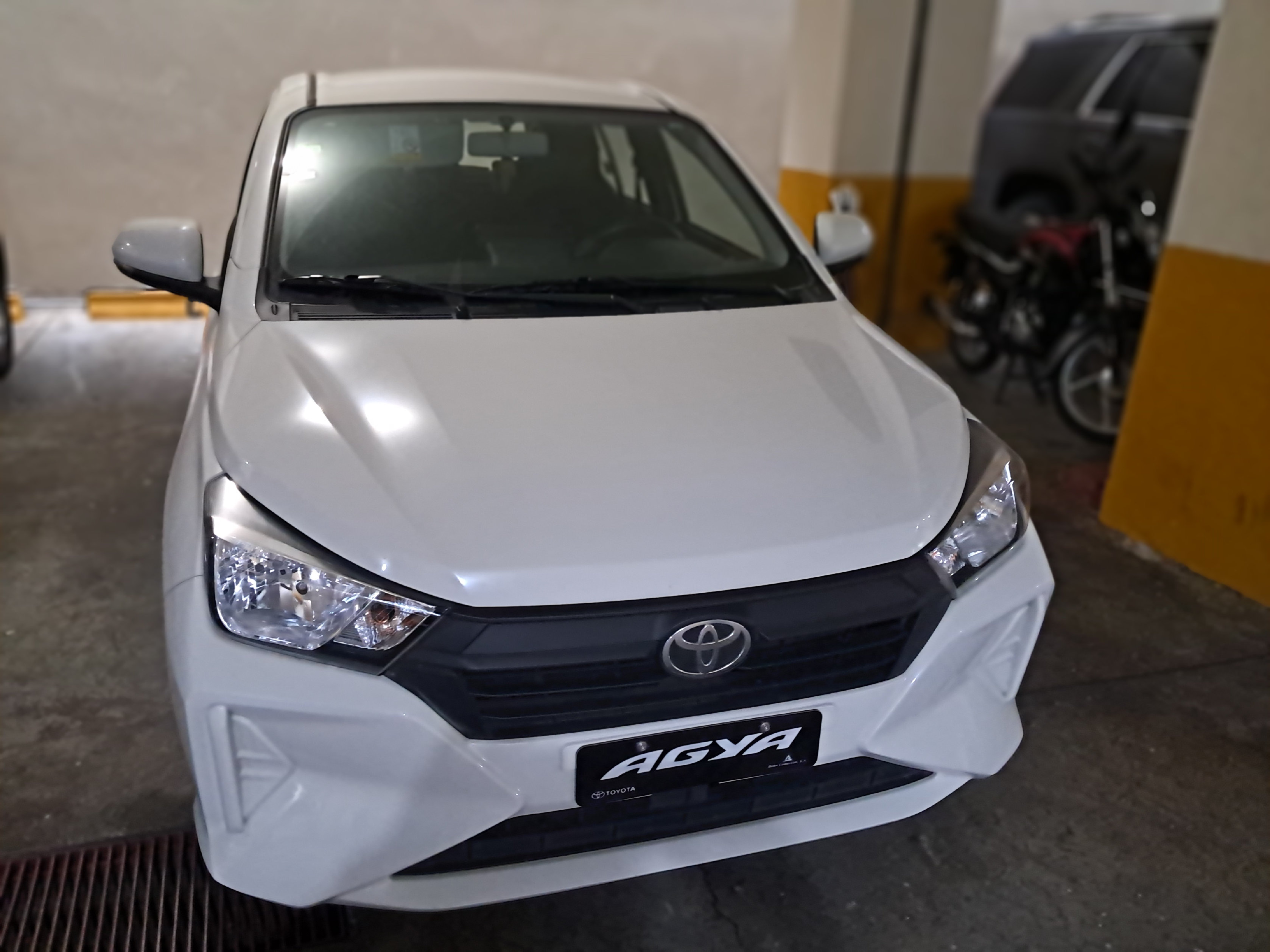carros - Toyota Agya 2024 3