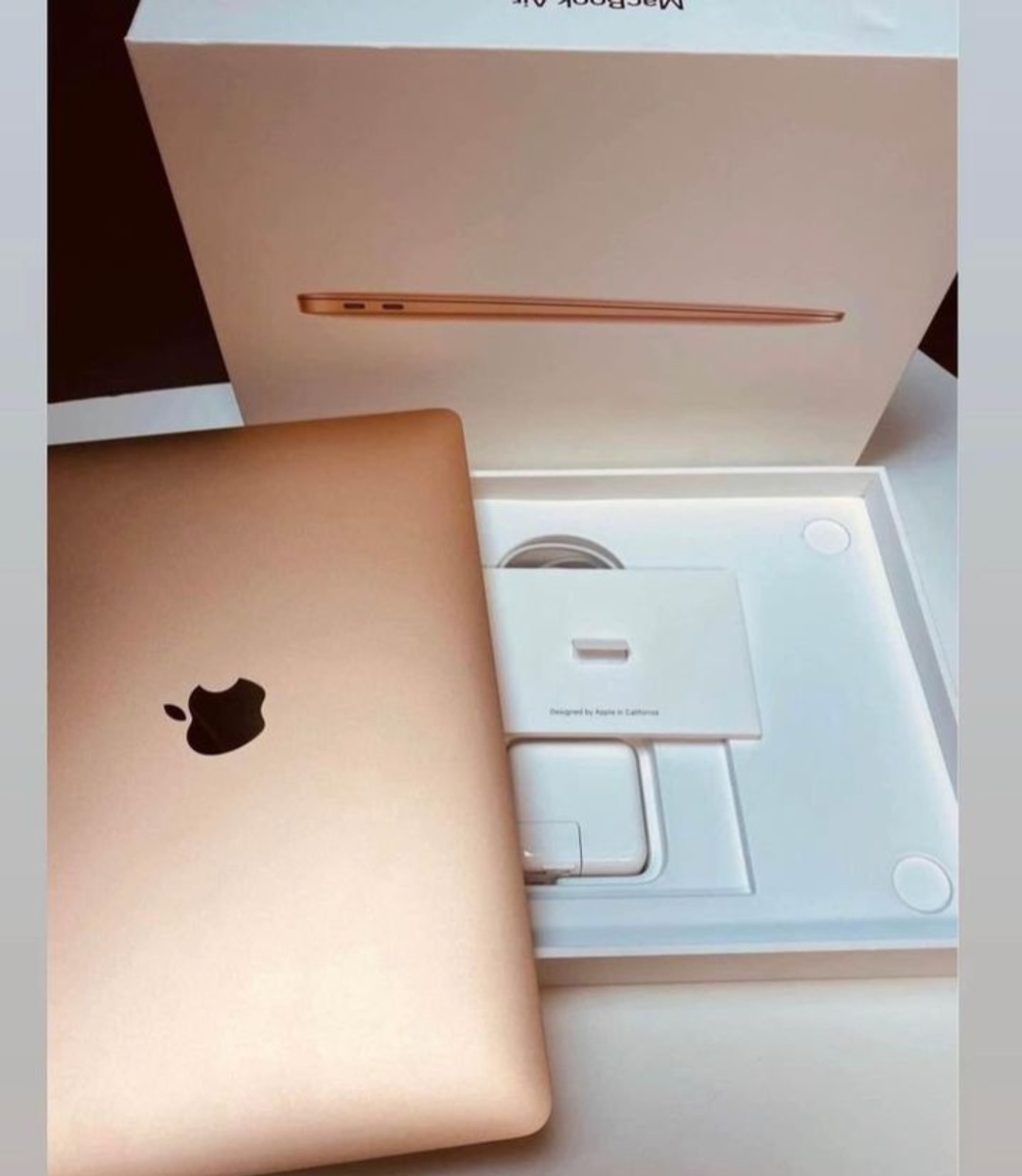 computadoras y laptops - Laptop Apple MacBook Air 2020, 13.3" M1, 8GB RAM, 256GB SSD, Rose Gold, Nueva 2