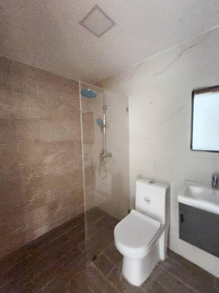 apartamentos - Apartamento en venta 2do nivel en jardines del sur 5