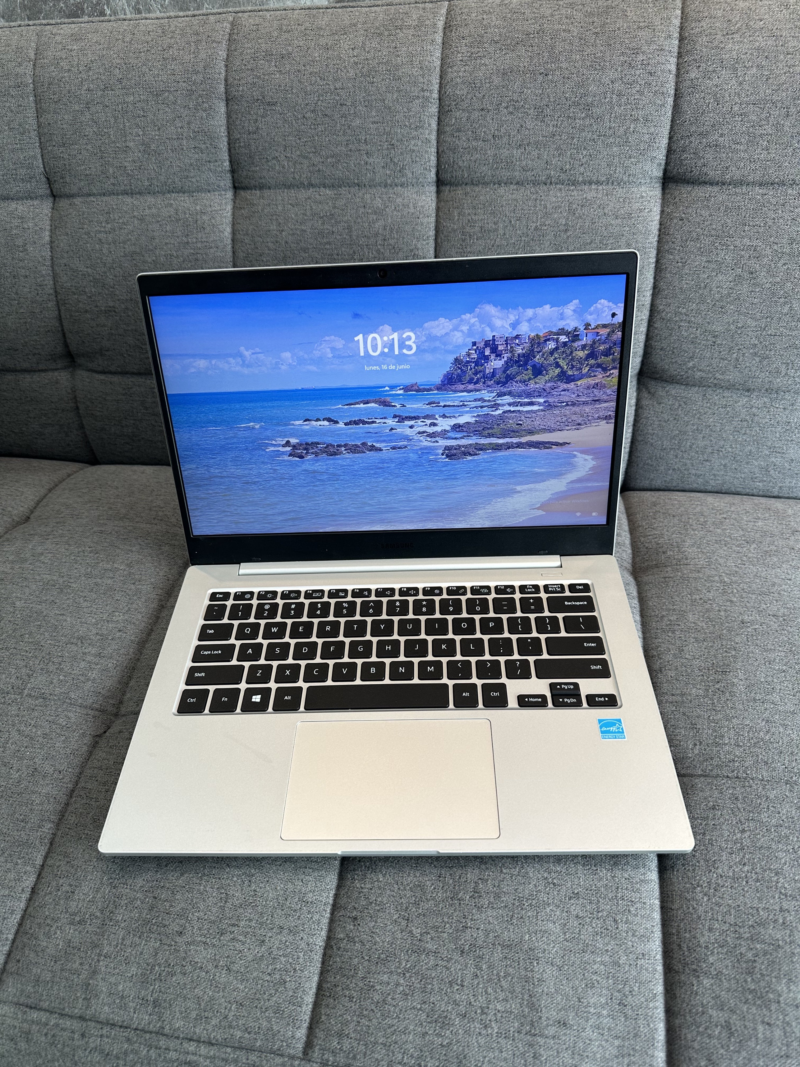 celulares y tabletas - Samsung Galaxy book go  0