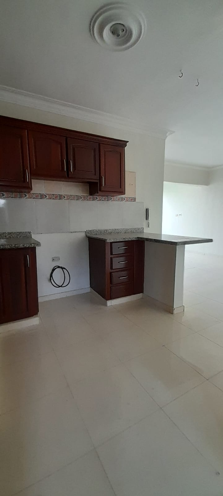 apartamentos - Vendo apartamento en 3er nivel de Alma Rosa I 4