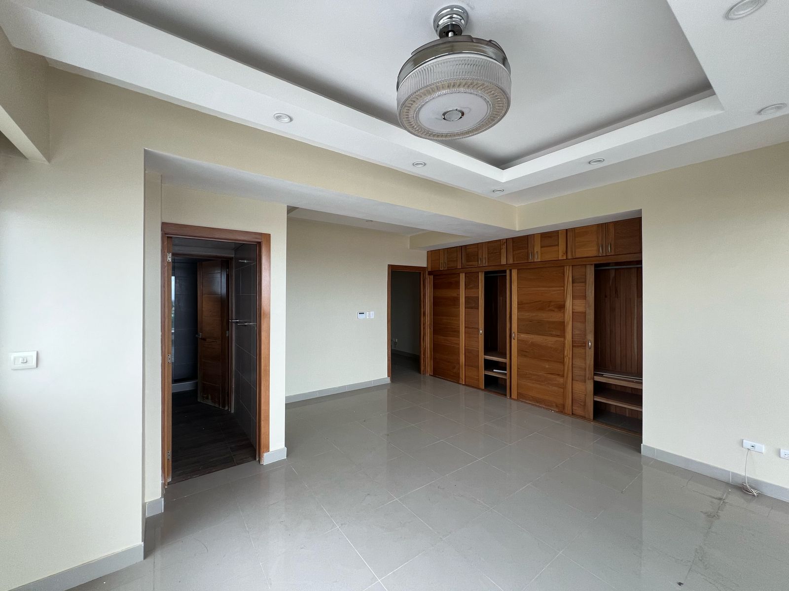 apartamentos - SE RENTA/ALQUILA AMPLIO APARTAMENTO CON TERRAZA, GYM Y ASCENSOR EN ALMA ROSA I 7