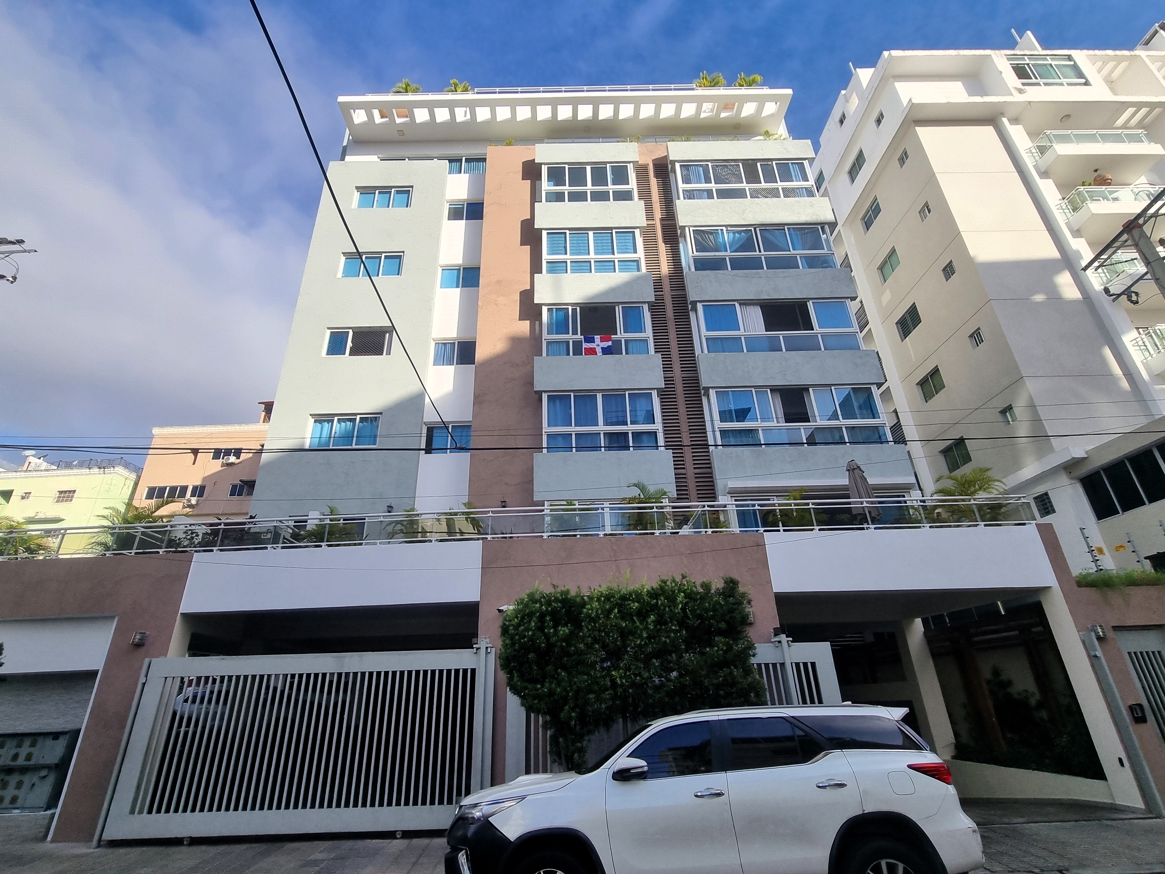 apartamentos - Apartamento en Venta Bella Vista Santo Domingo R. D. de fácil acceso 0