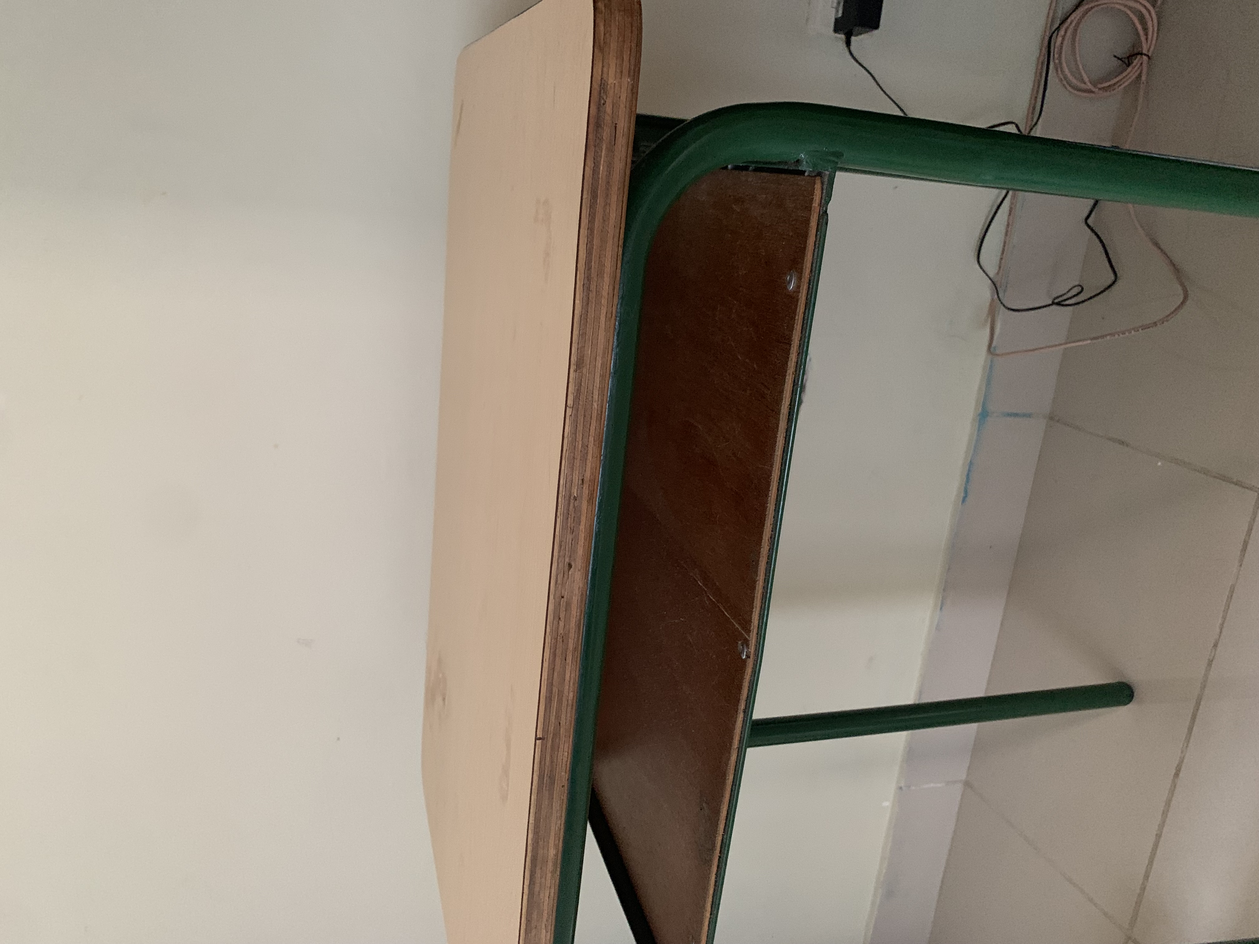 decoración y accesorios - Vendo Mesita tipo Butaca 1