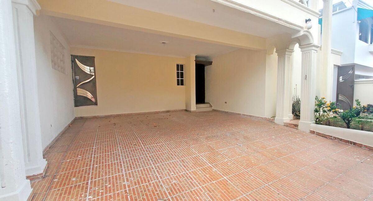 casas - Casa en las Praderas de 4 habitaciones  1