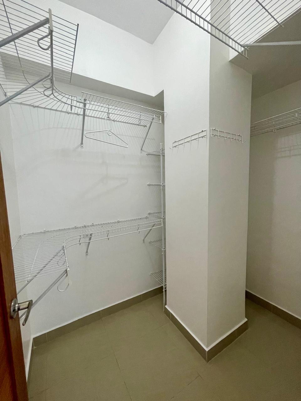apartamentos - EVARISTO MORALES APTO EN VENTA DE 2 HABITACIONES 2 PARQUEOS Y AREAS SOCIALES 8