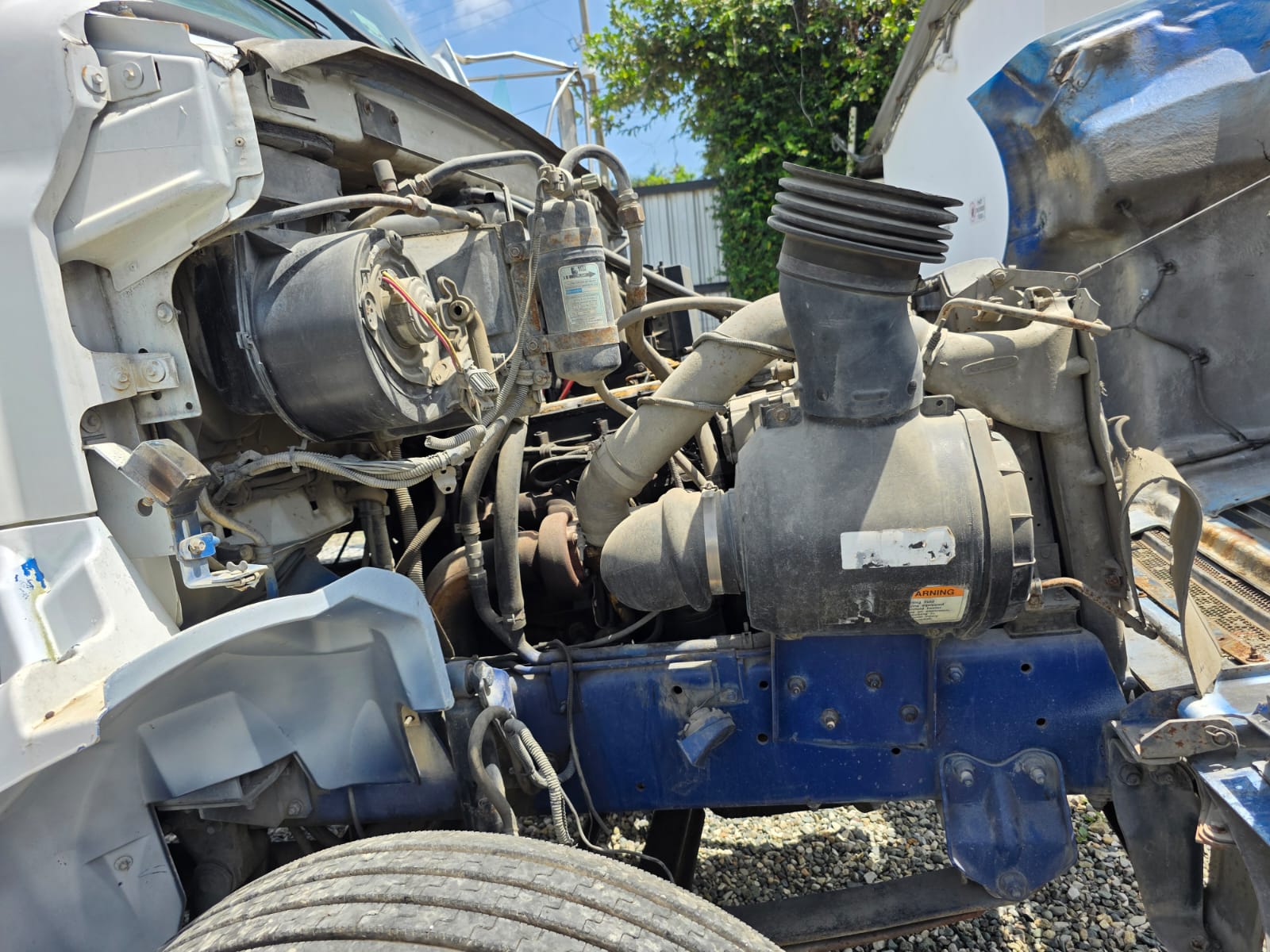 camiones y vehiculos pesados - Camión Cisterna de GLP Sterling M7500 en Venta 3