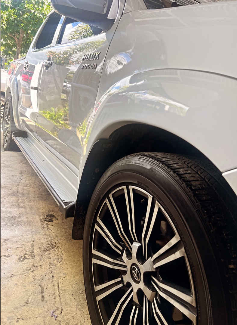 jeepetas y camionetas - TOYOTA HILUX SRV 2013 7