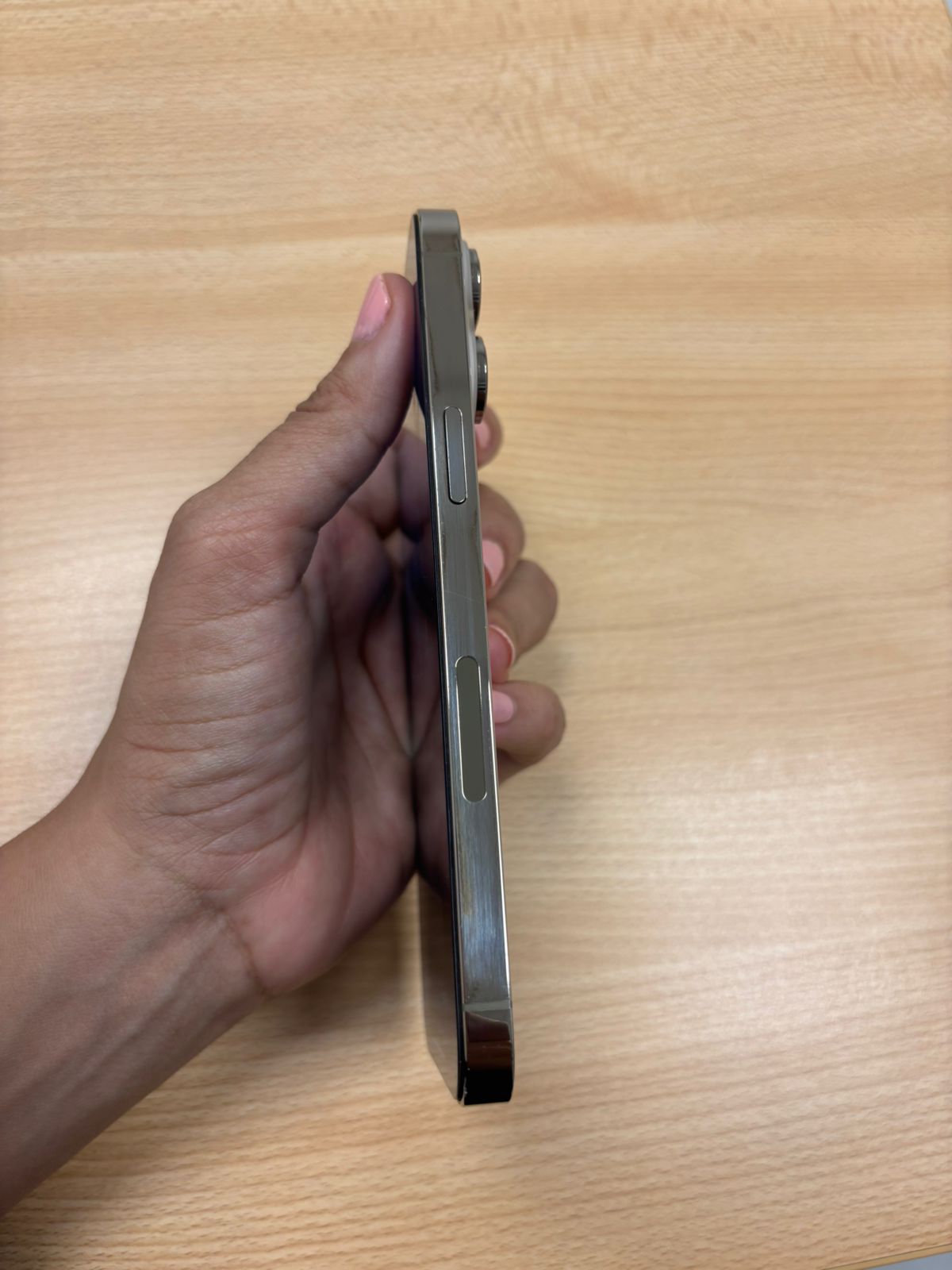 celulares y tabletas - Vendo IPHONE 14 PRO MAX CON PANTALLA ROTA