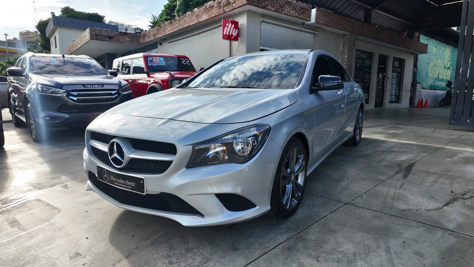 carros - MERCEDES BENZ CLASE CLA 180  1