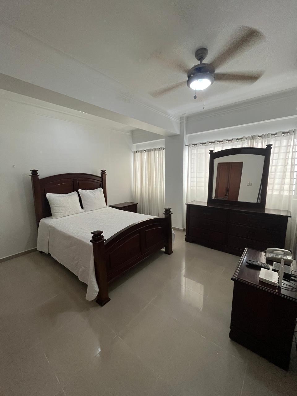 apartamentos - ALQUILO MODERNO APARTAMENTO AMUEBLADO en Bella Vista!
 2
