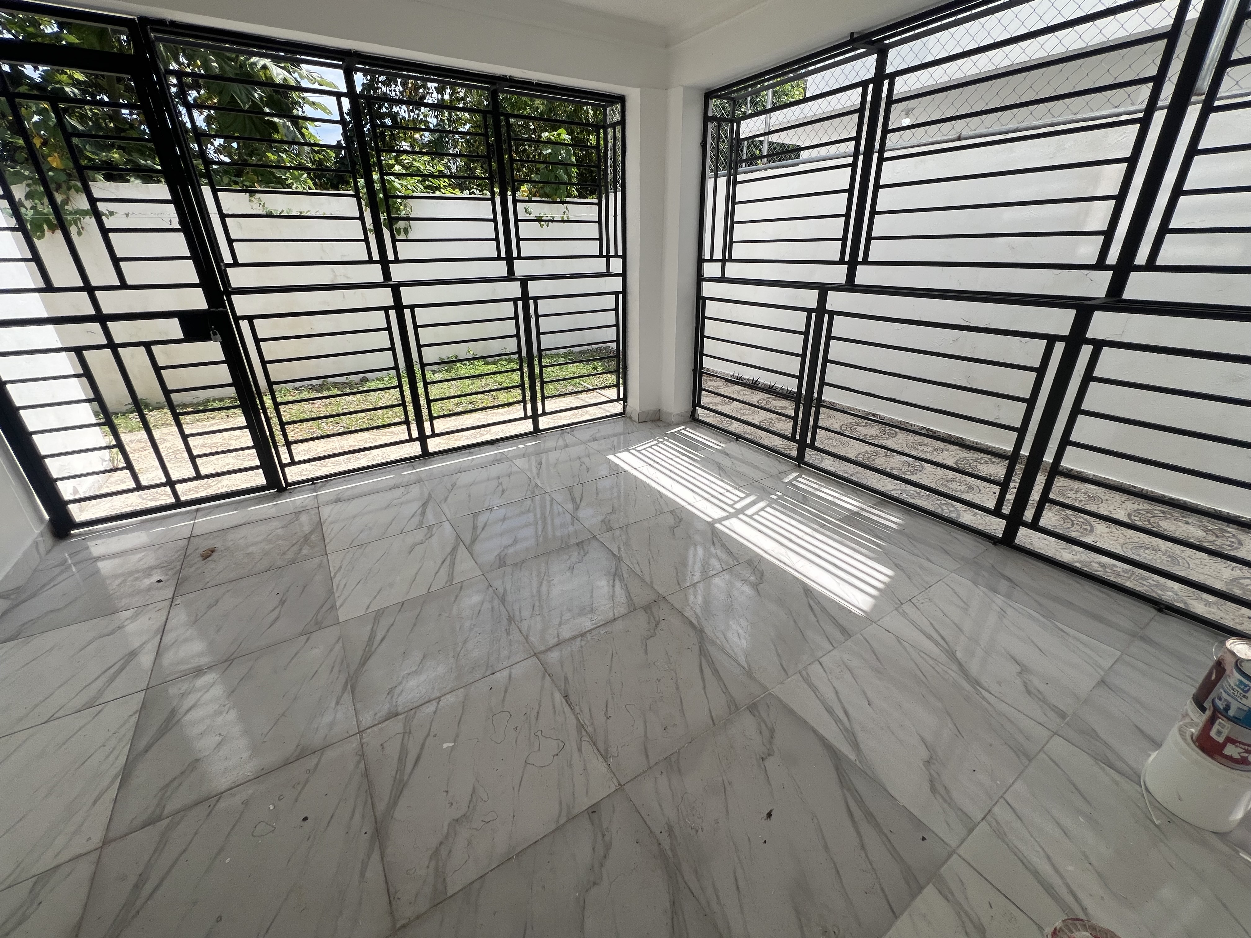 casas - vente de casa en la autopista de san isidro con 4 habitaciones y patio  7