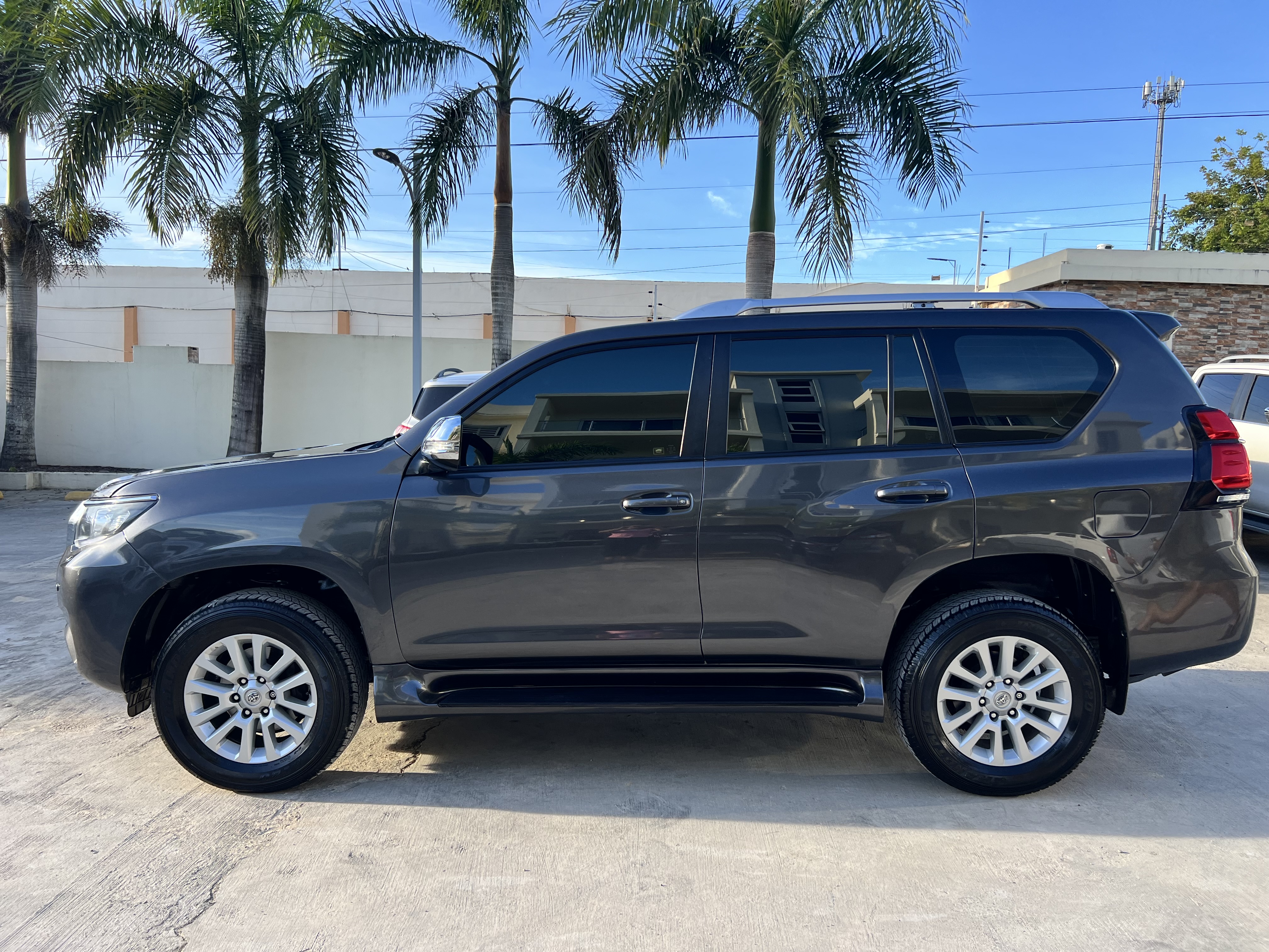 jeepetas y camionetas - Toyota Prado  3