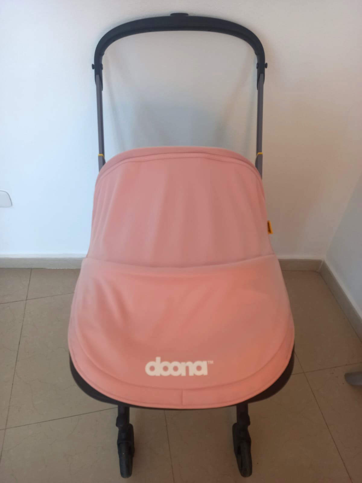 coches y sillas - Coche Doona convertible en cargador y asiento de carro  4