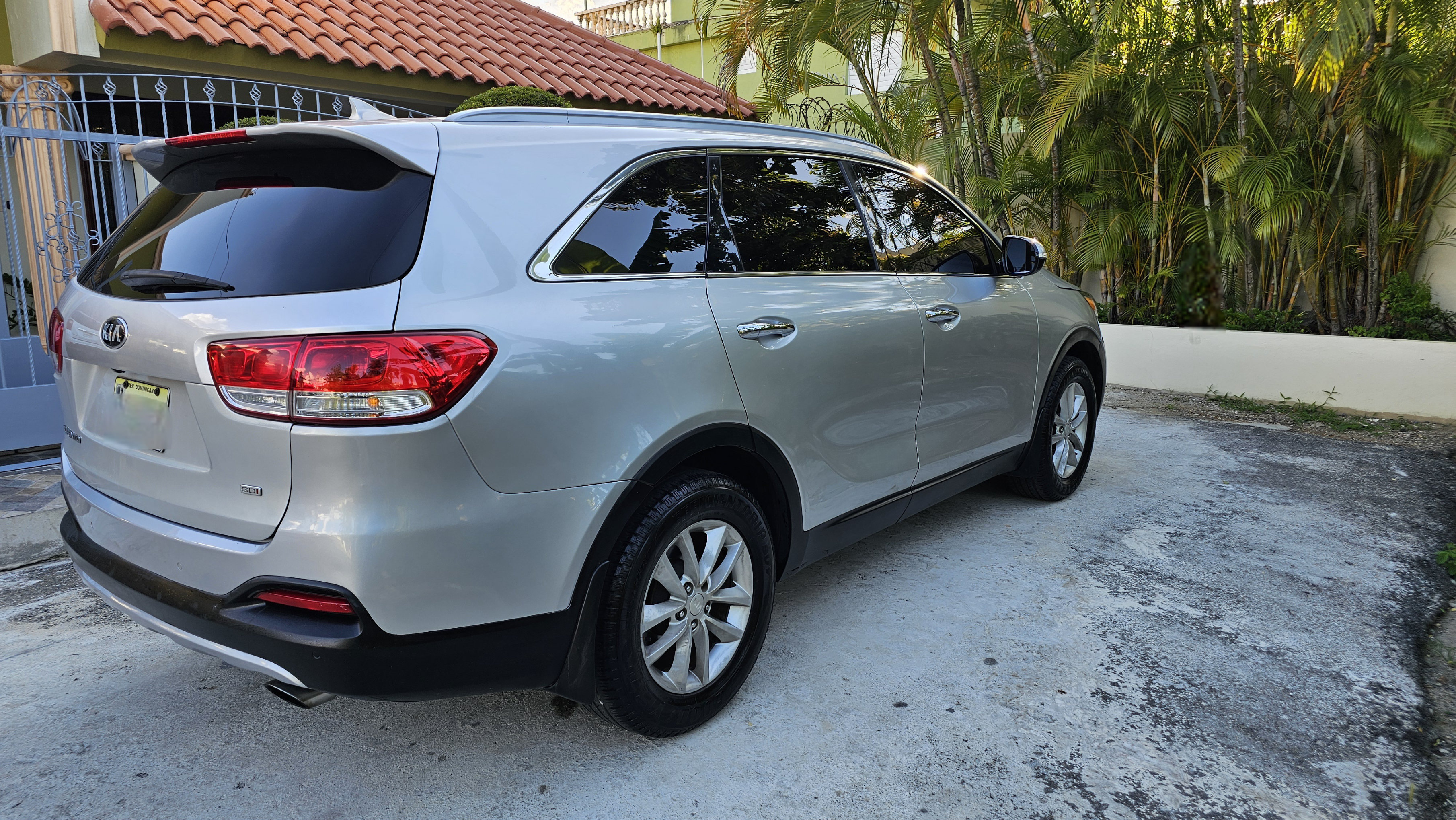jeepetas y camionetas - Vendo Kia Sorento 2016 5