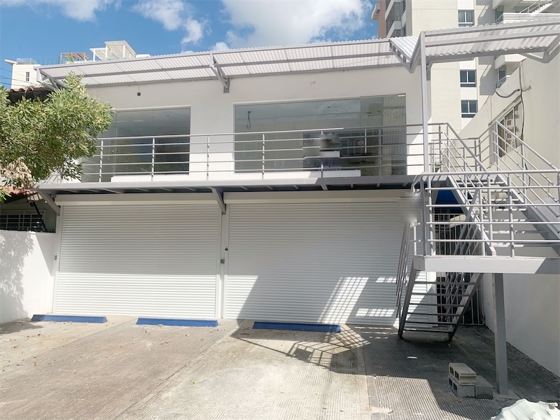 oficinas y locales comerciales - Local comercial amplio  1